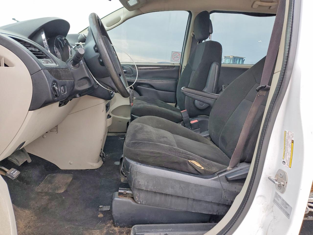 2015 DODGE GRAND CARAVAN SE photo 7
