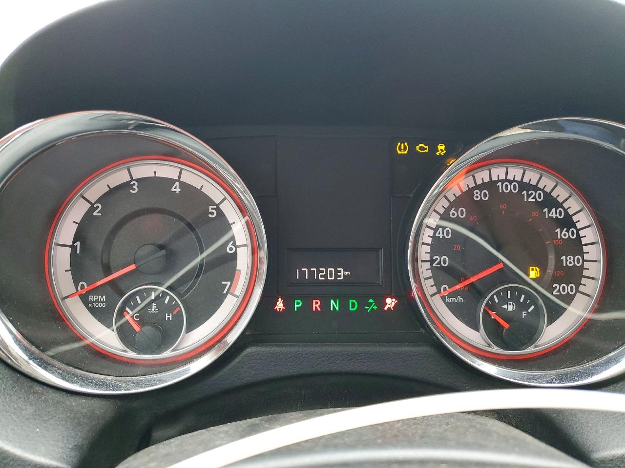 2015 DODGE GRAND CARAVAN SE photo 9