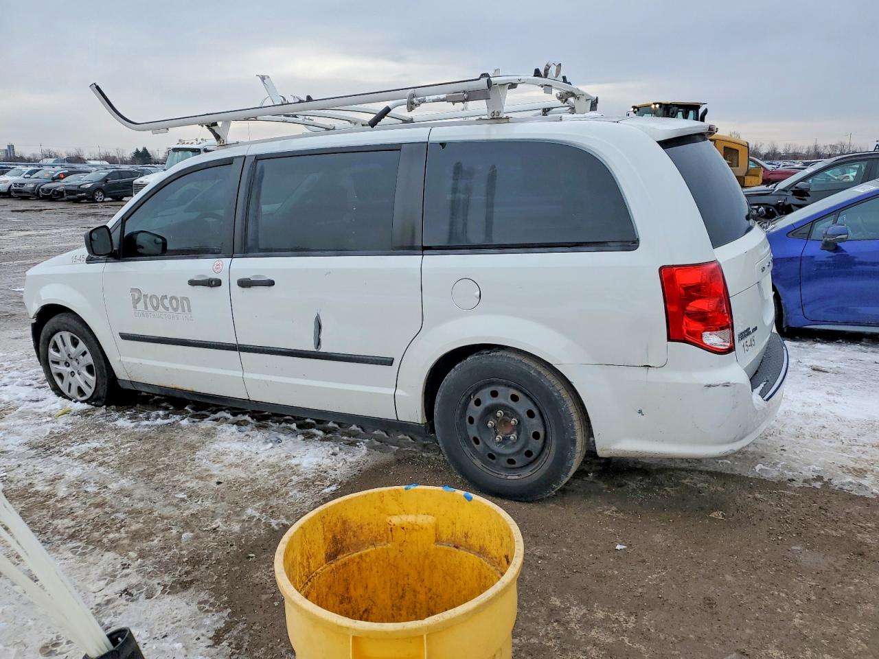 2015 DODGE GRAND CARAVAN SE photo 2