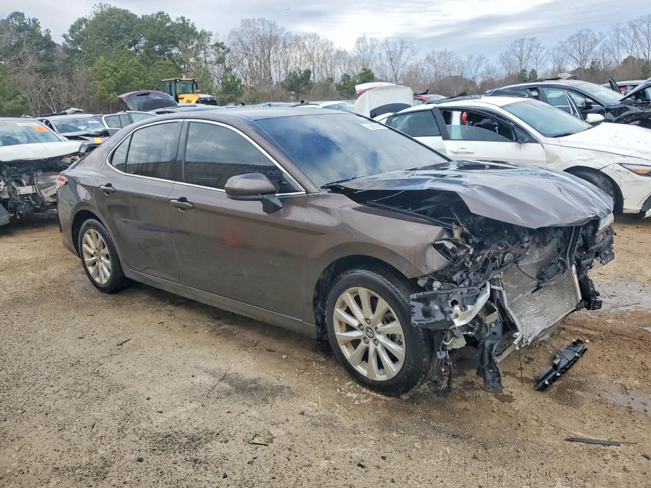 2019 TOYOTA CAMRY L photo 4