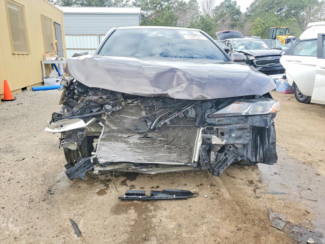 2019 TOYOTA CAMRY L photo 5