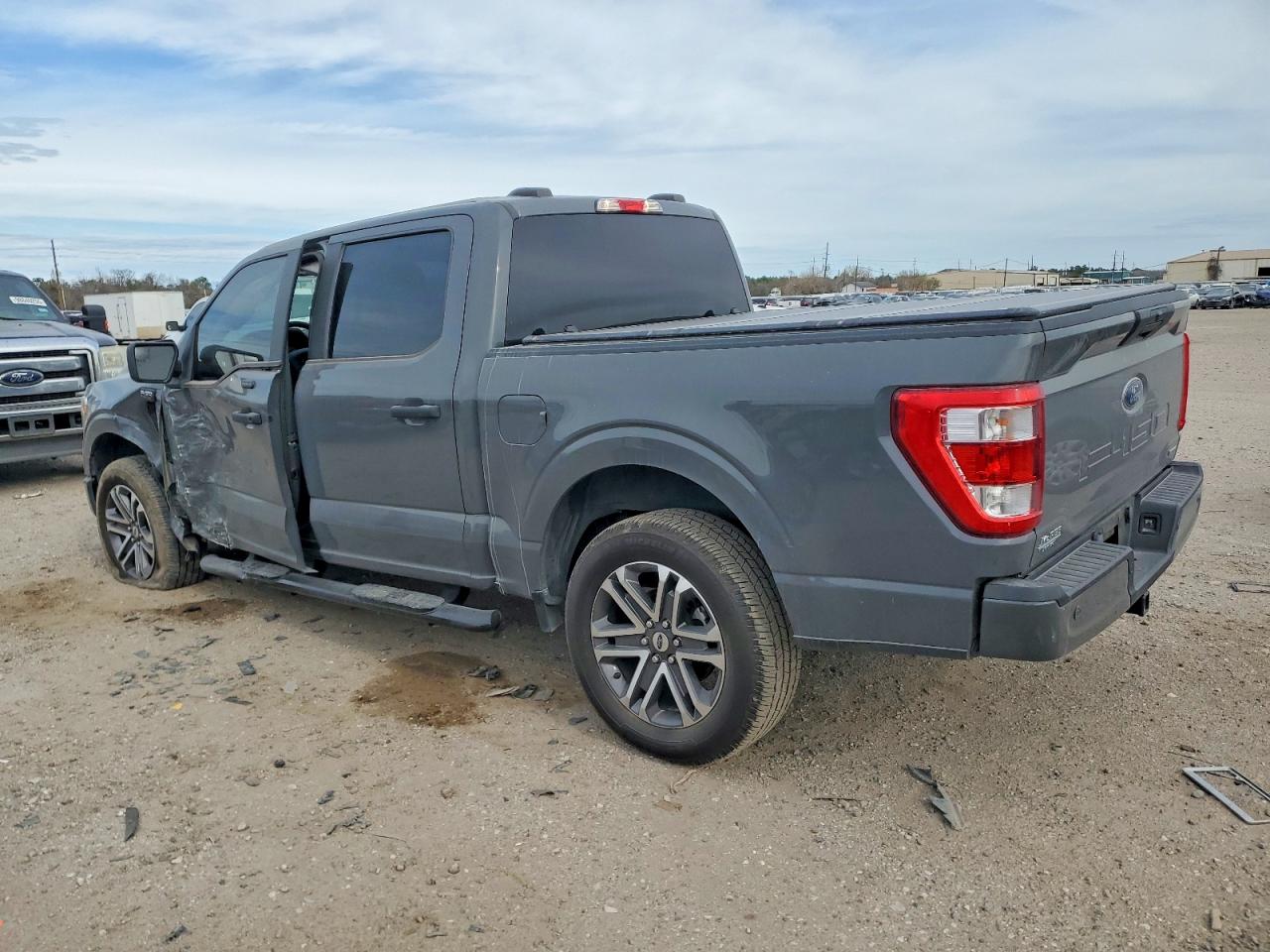 2021 FORD F150 SUPERCREW photo 2