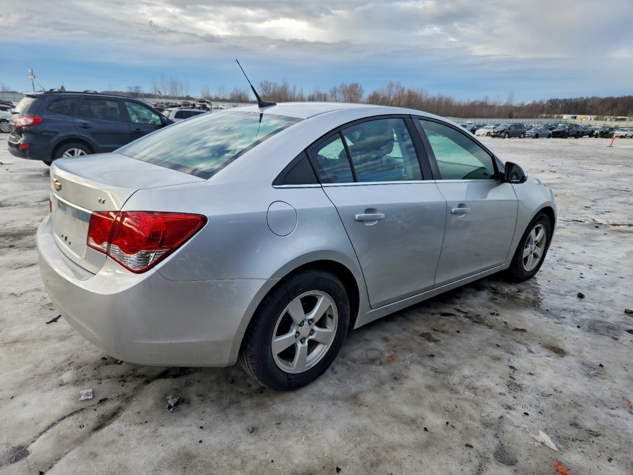 2014 CHEVROLET CRUZE LT photo 3