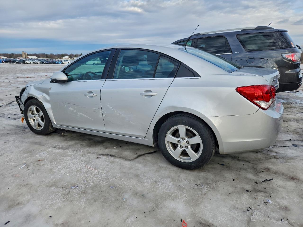2014 CHEVROLET CRUZE LT photo 2