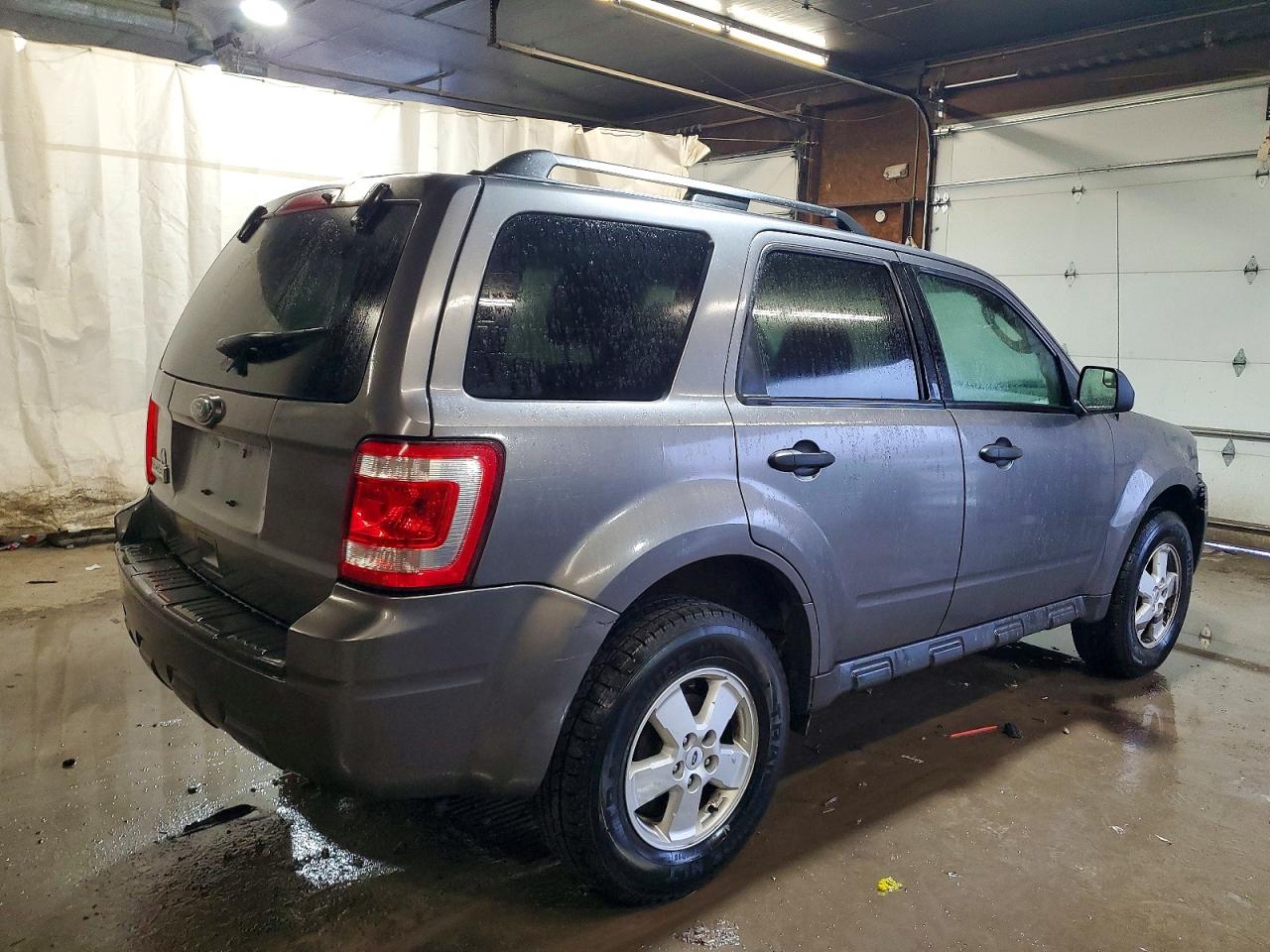 2010 FORD ESCAPE XLT photo 7
