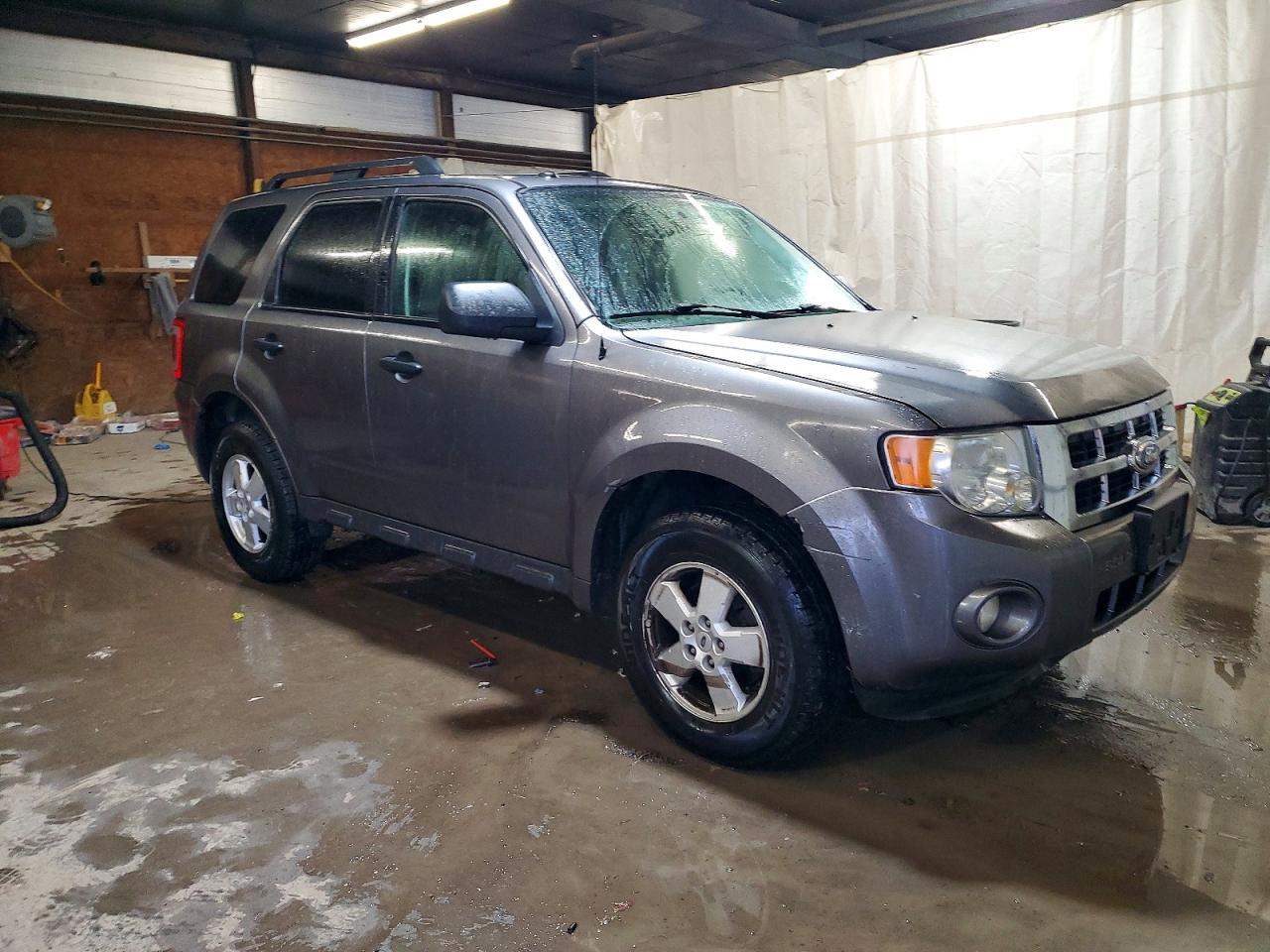 2010 FORD ESCAPE XLT photo 10
