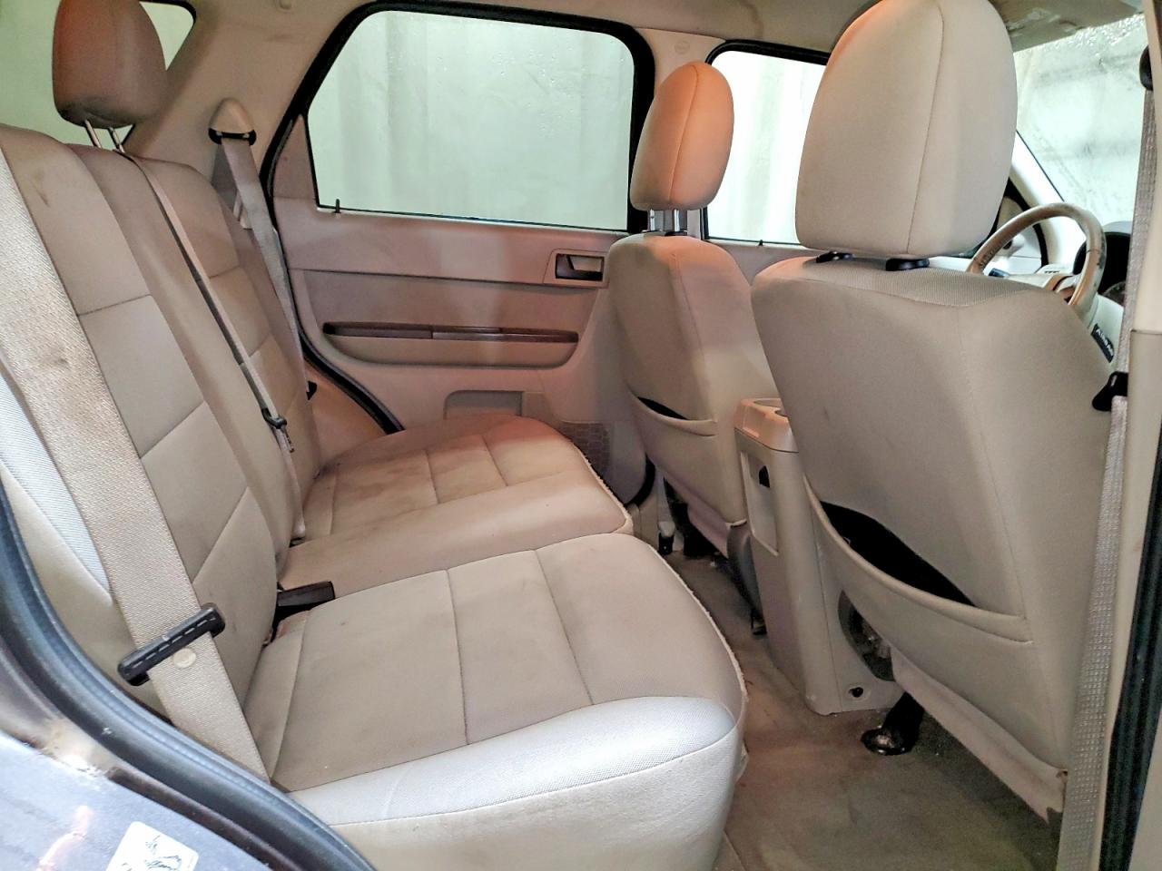 2010 FORD ESCAPE XLT photo 31