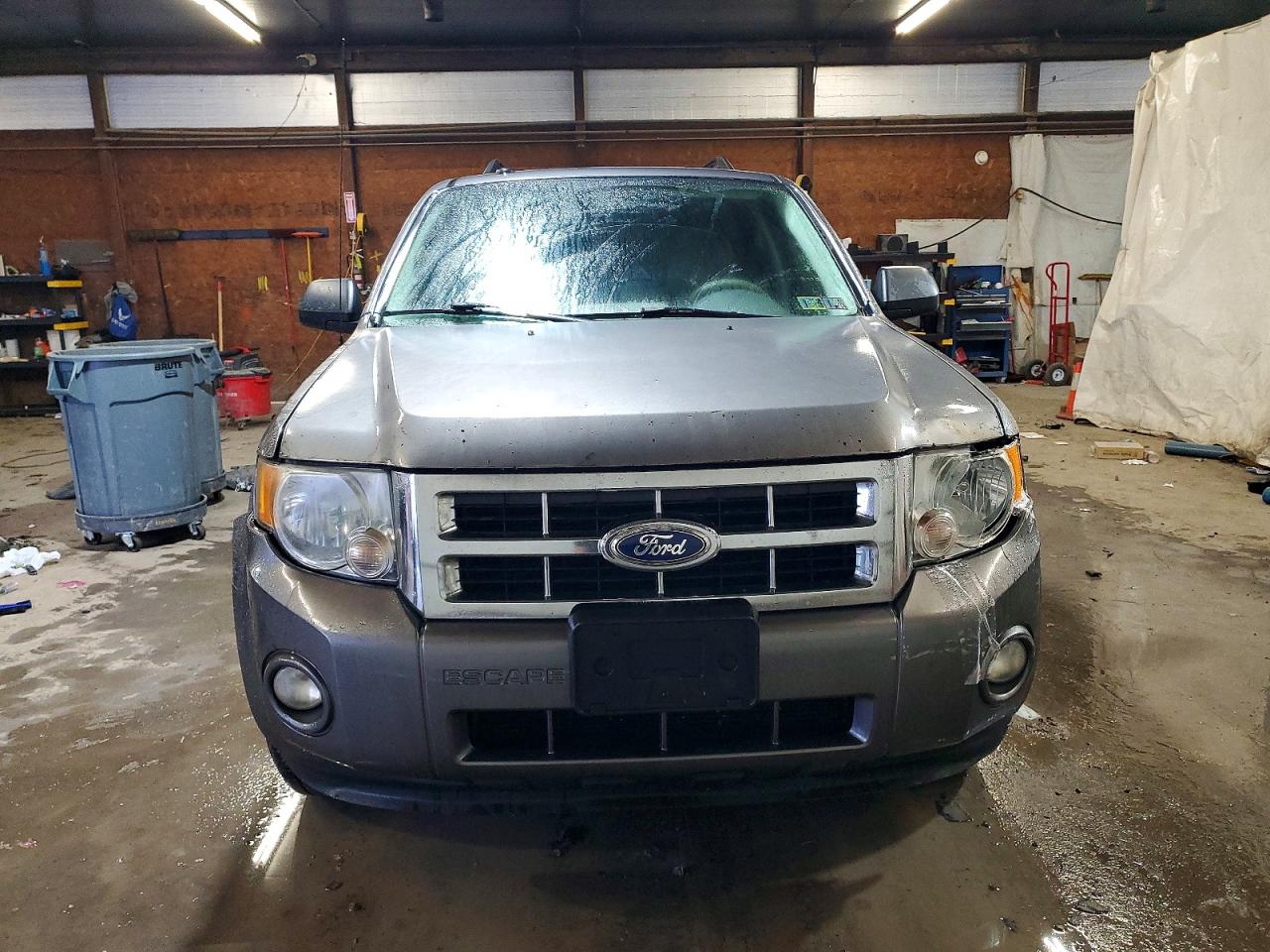 2010 FORD ESCAPE XLT photo 13