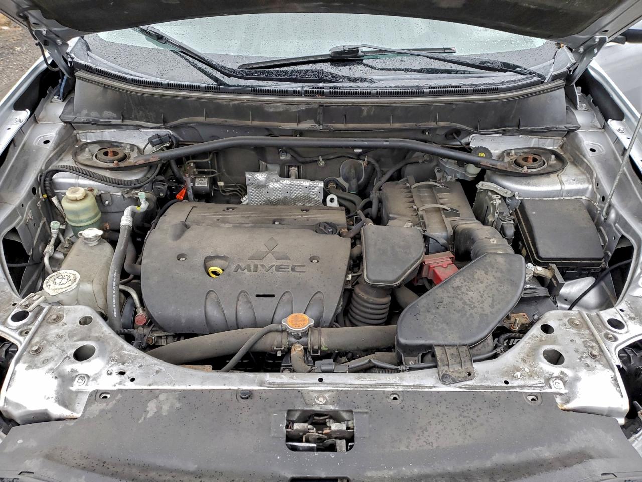 2011 MITSUBISHI OUTLANDER ES photo 11