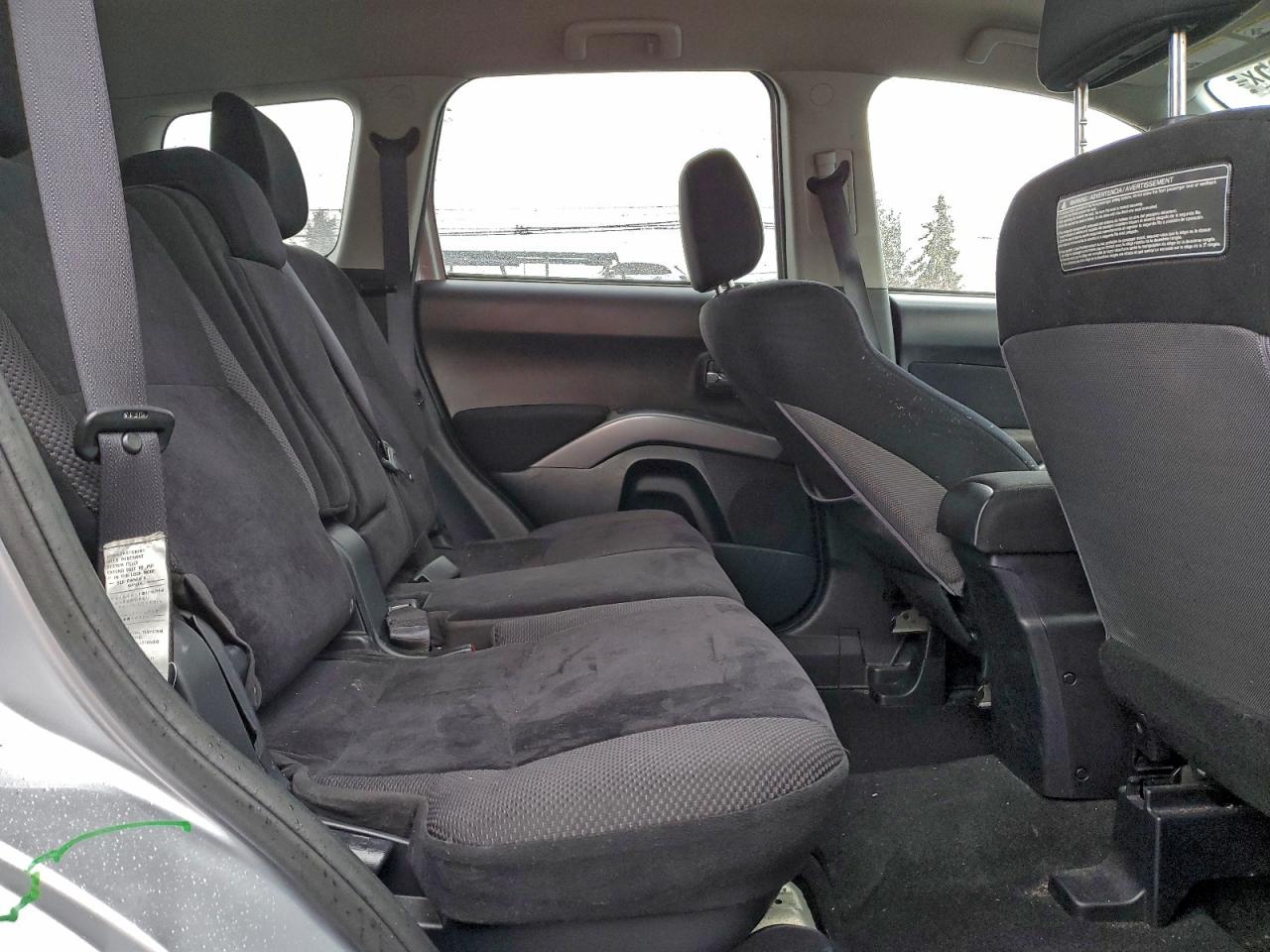 2011 MITSUBISHI OUTLANDER ES photo 10