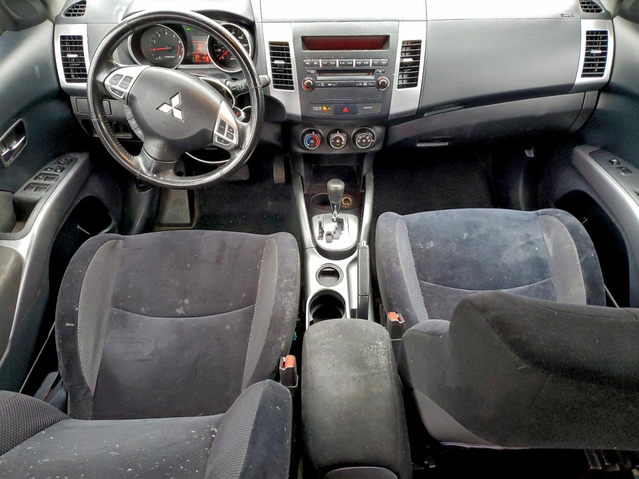 2011 MITSUBISHI OUTLANDER ES photo 8