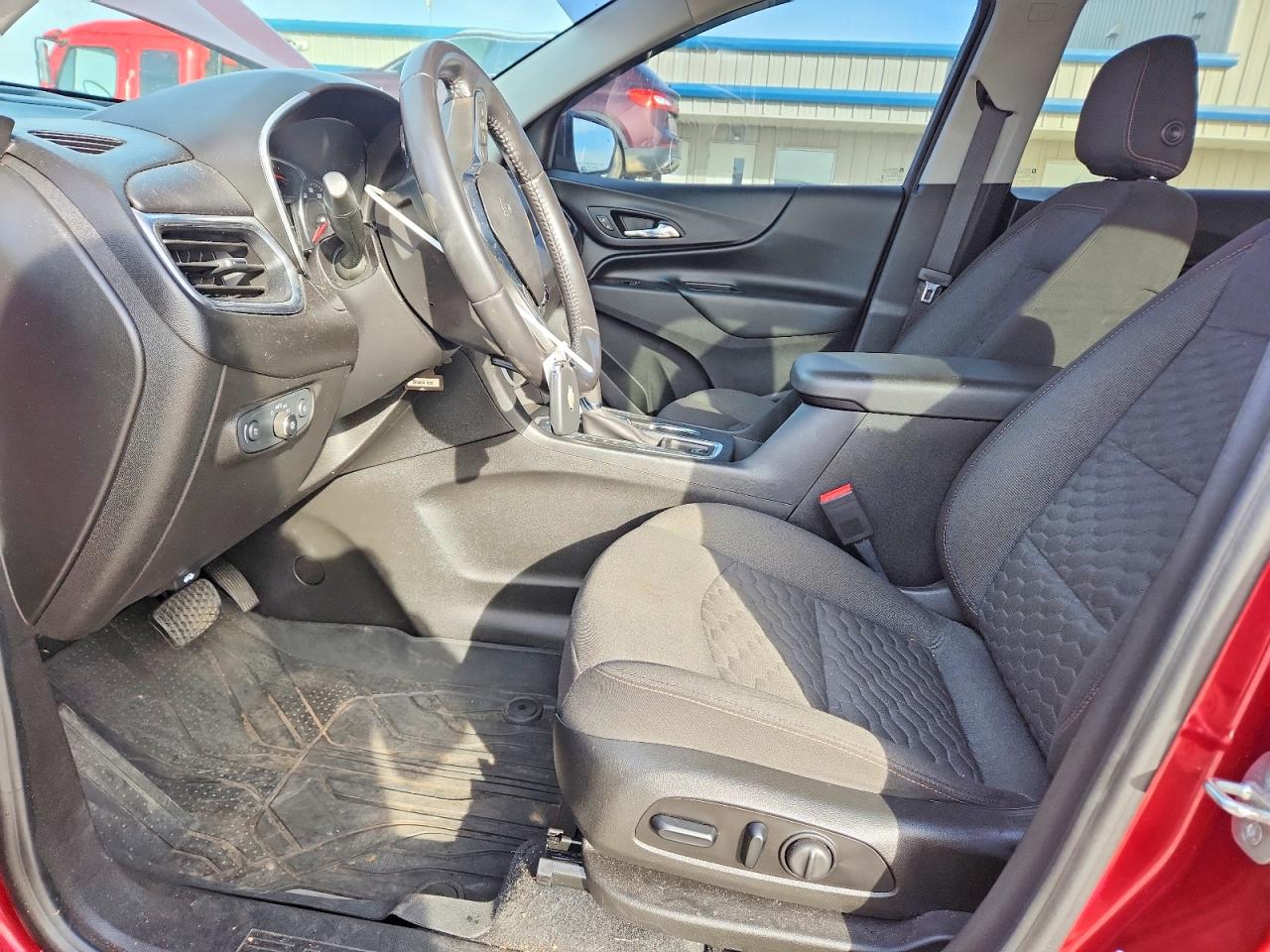 2020 CHEVROLET EQUINOX LT photo 7