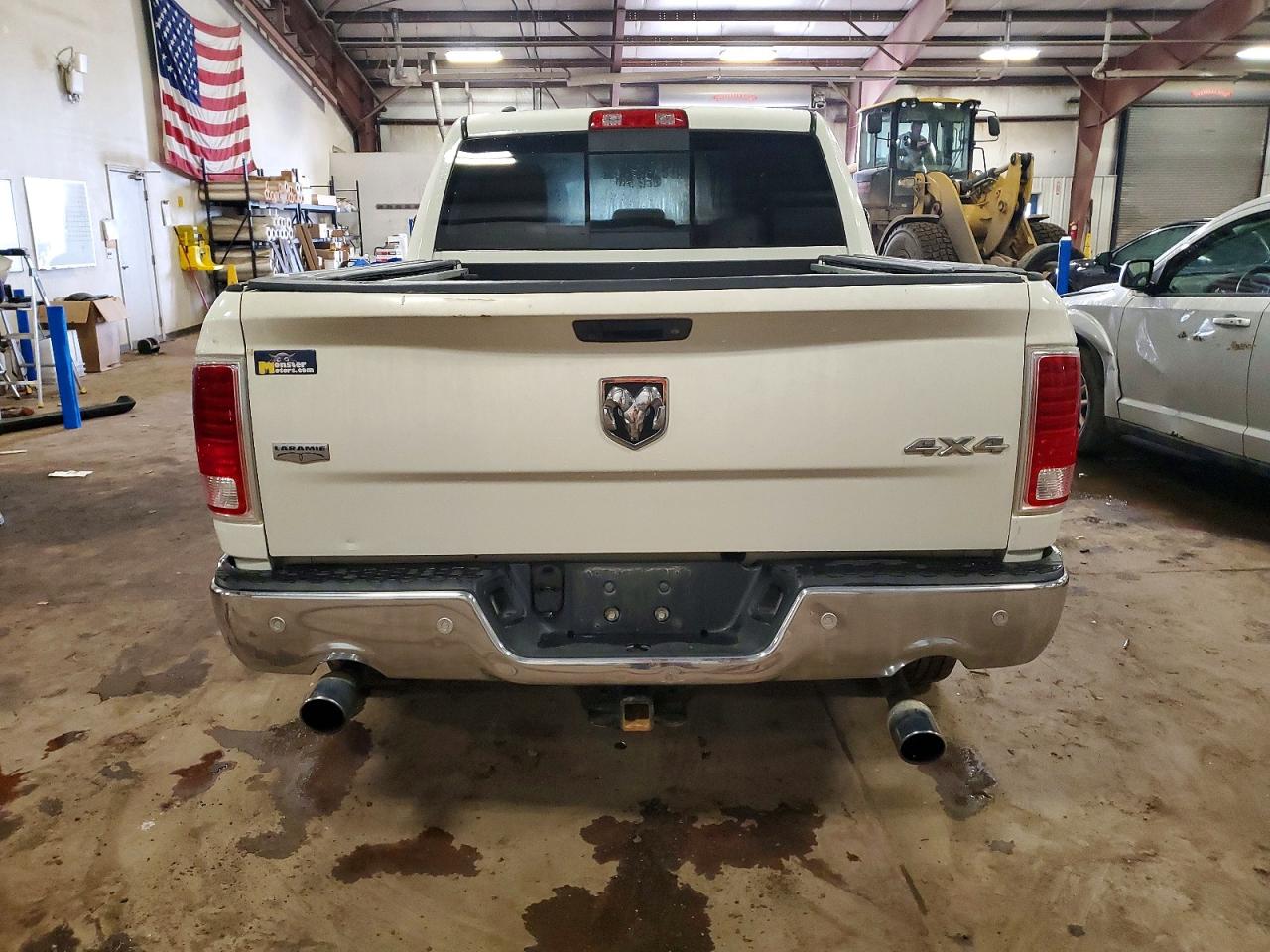 2016 RAM 1500 LARAMIE photo 6