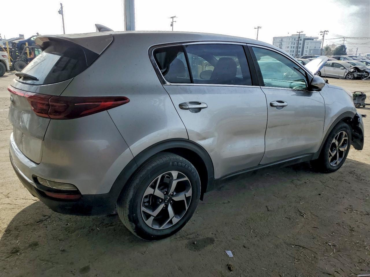 2020 KIA SPORTAGE LX photo 3