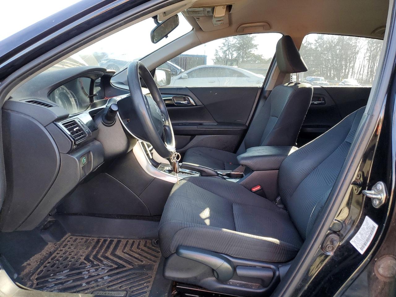 2017 HONDA ACCORD LX photo 7