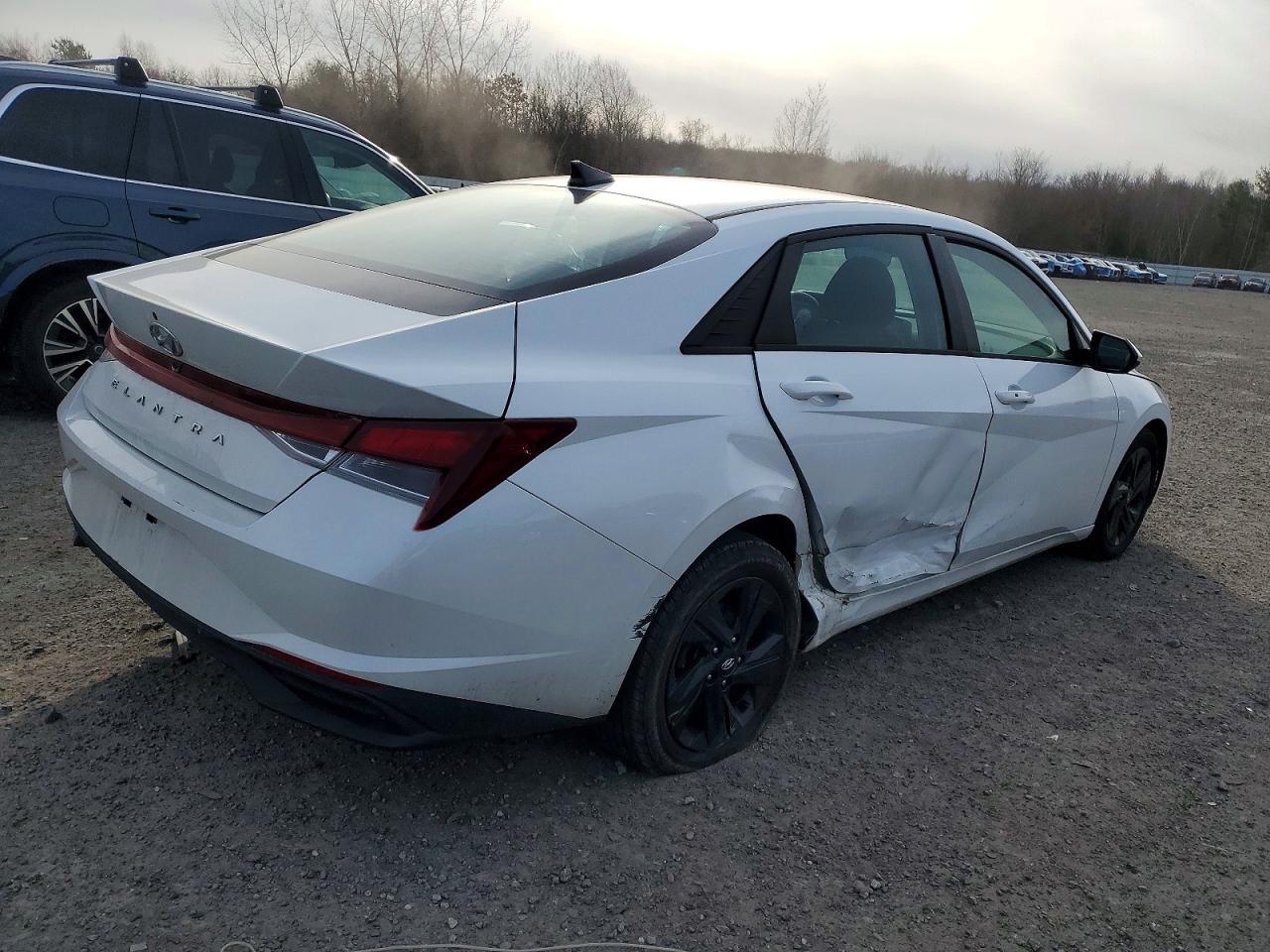 2021 HYUNDAI ELANTRA SEL photo 3