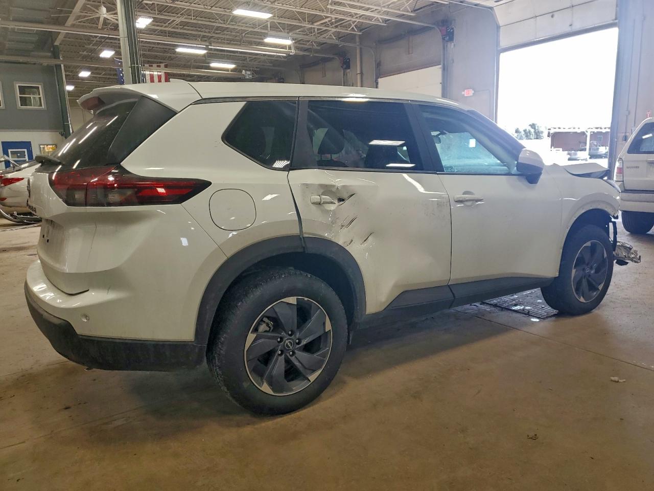 2025 NISSAN ROGUE SV photo 3