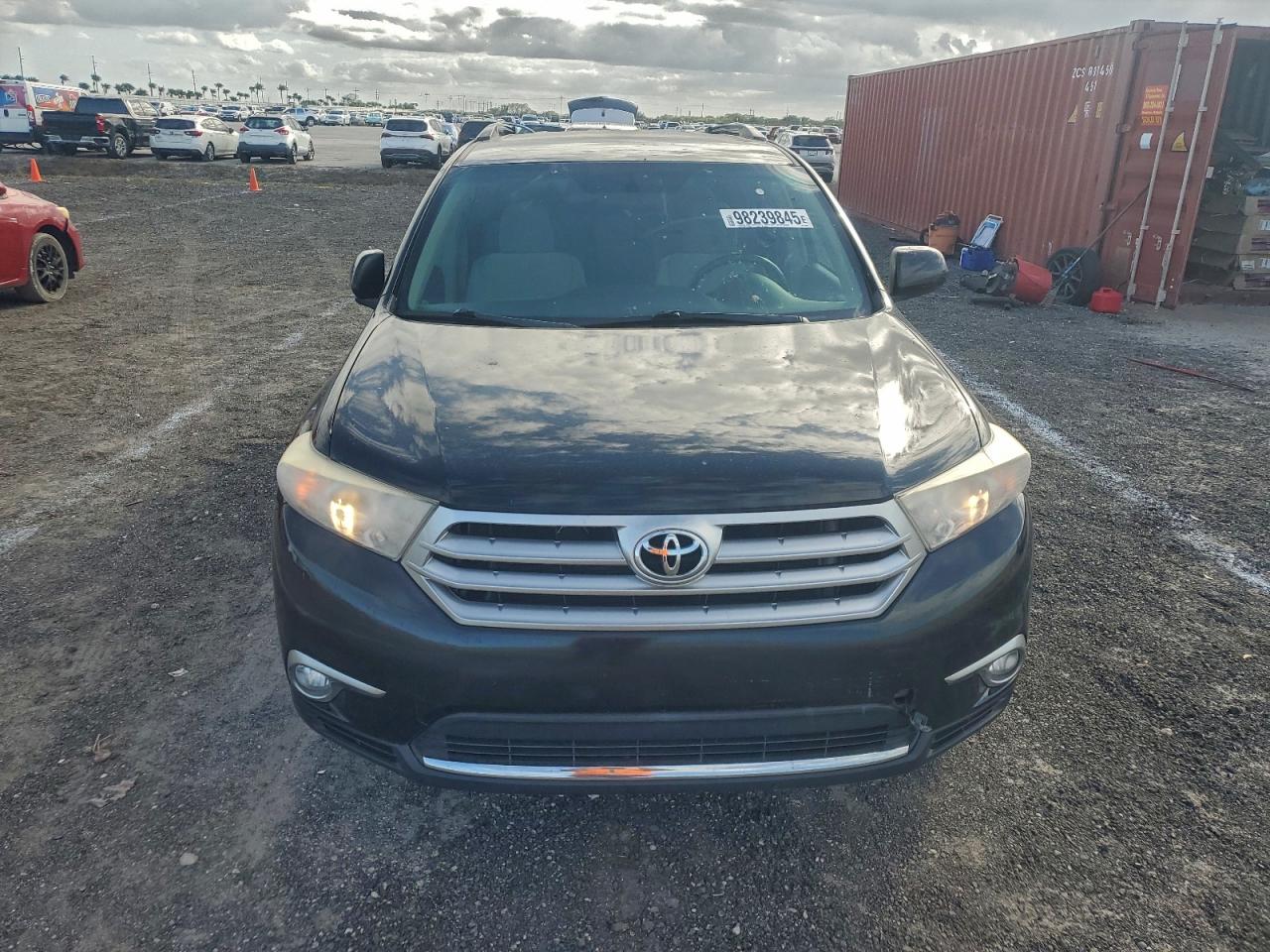 2012 TOYOTA HIGHLANDER BASE photo 5