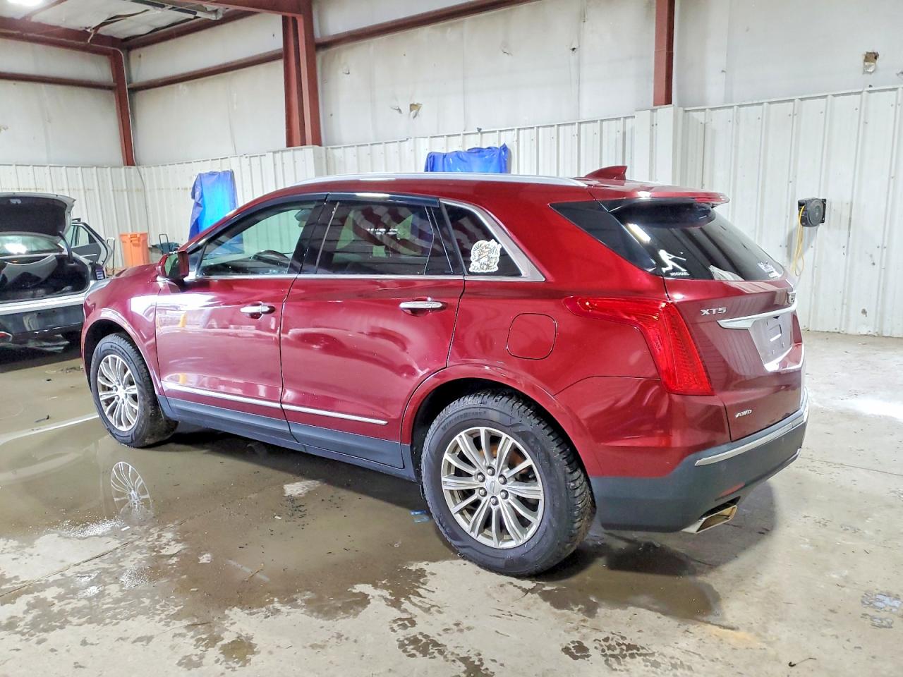 2017 CADILLAC XT5 LUXURY photo 2
