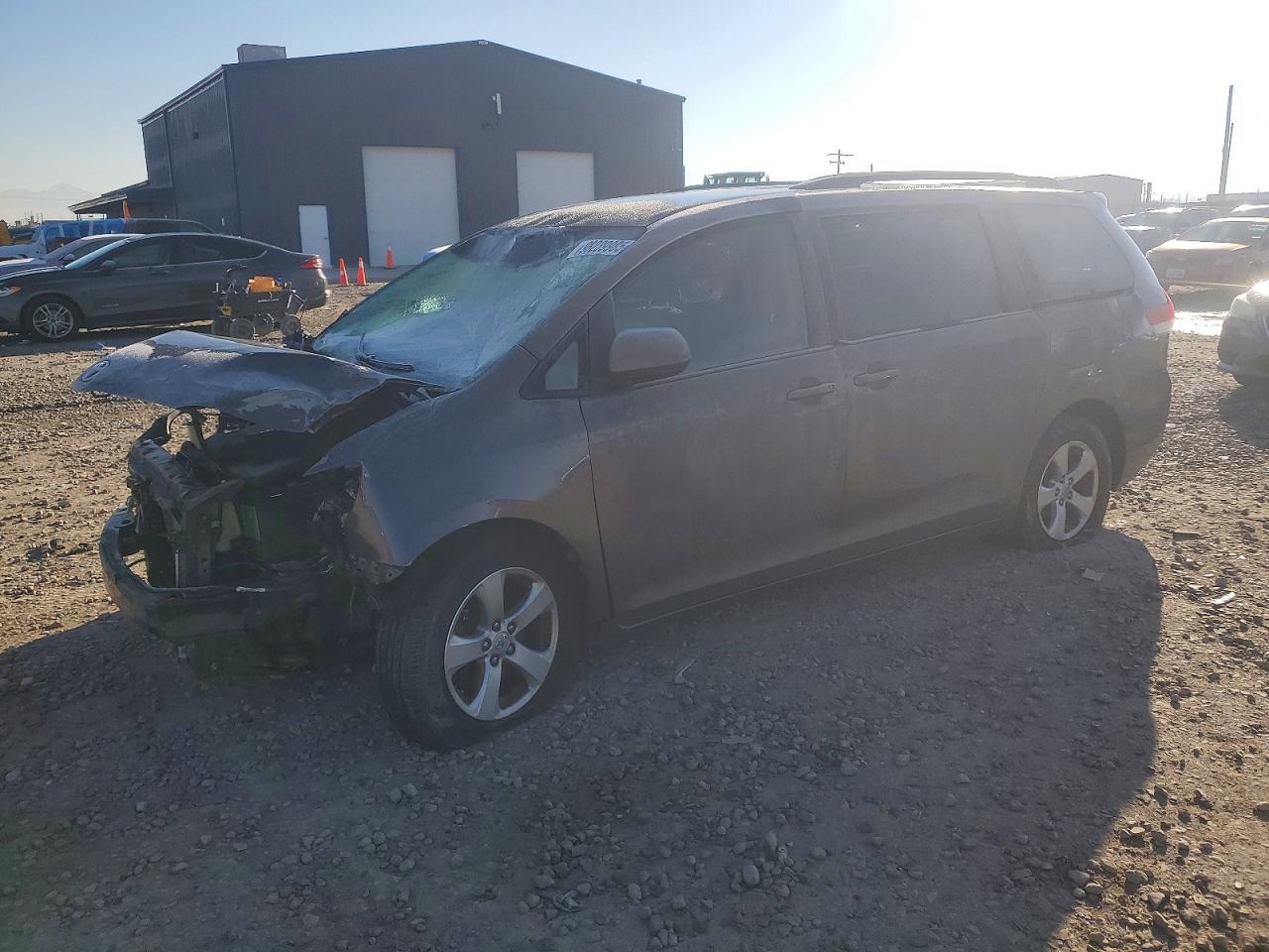 2013 TOYOTA SIENNA