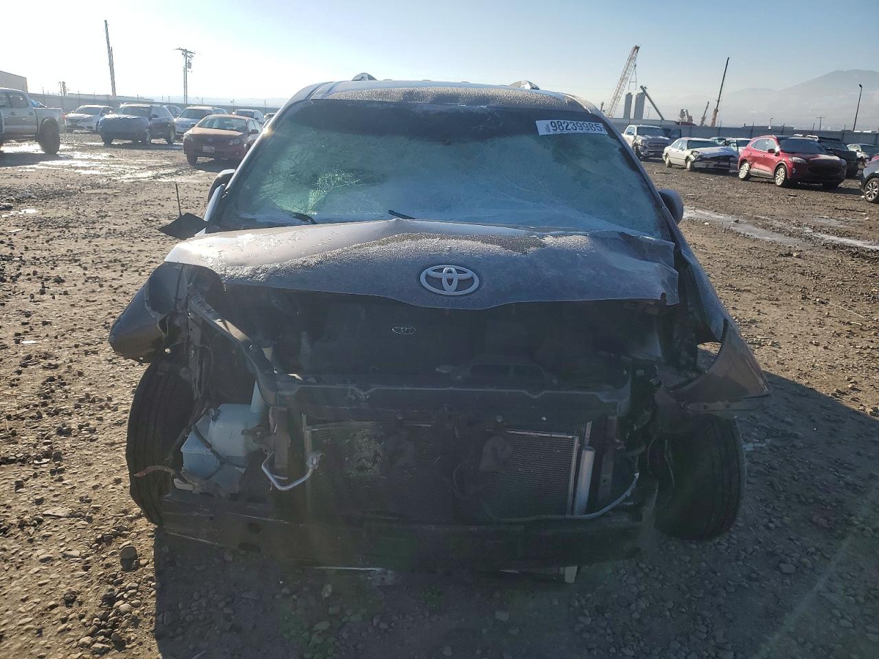 2013 TOYOTA SIENNA LE photo 5
