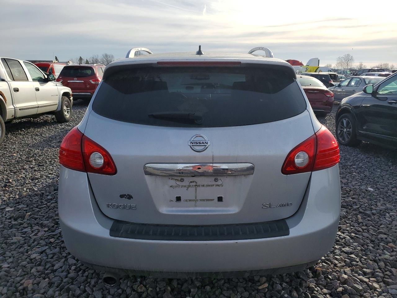 2013 NISSAN ROGUE S photo 6