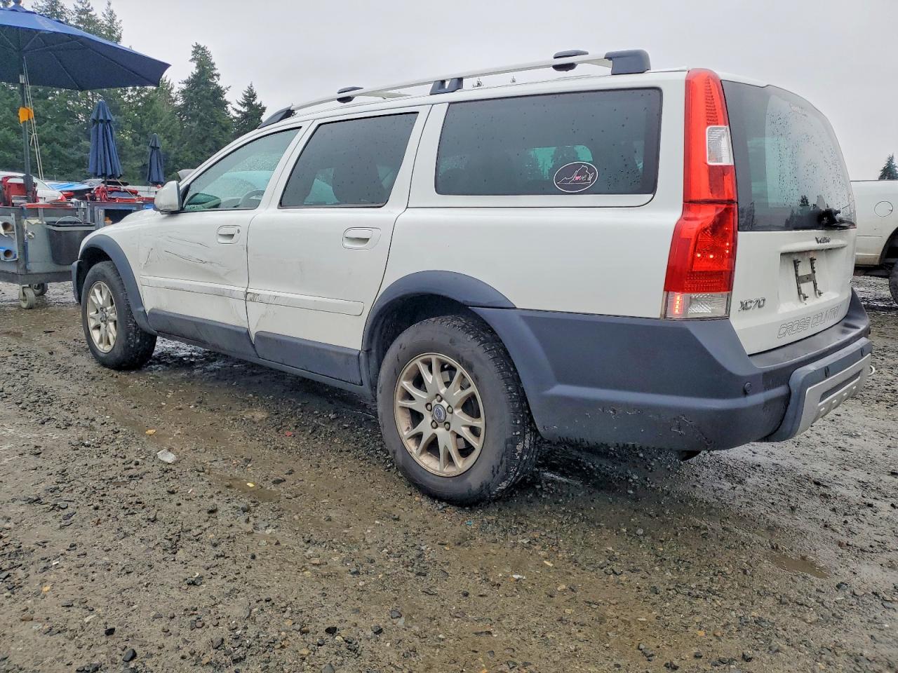 2007 VOLVO XC70 photo 2