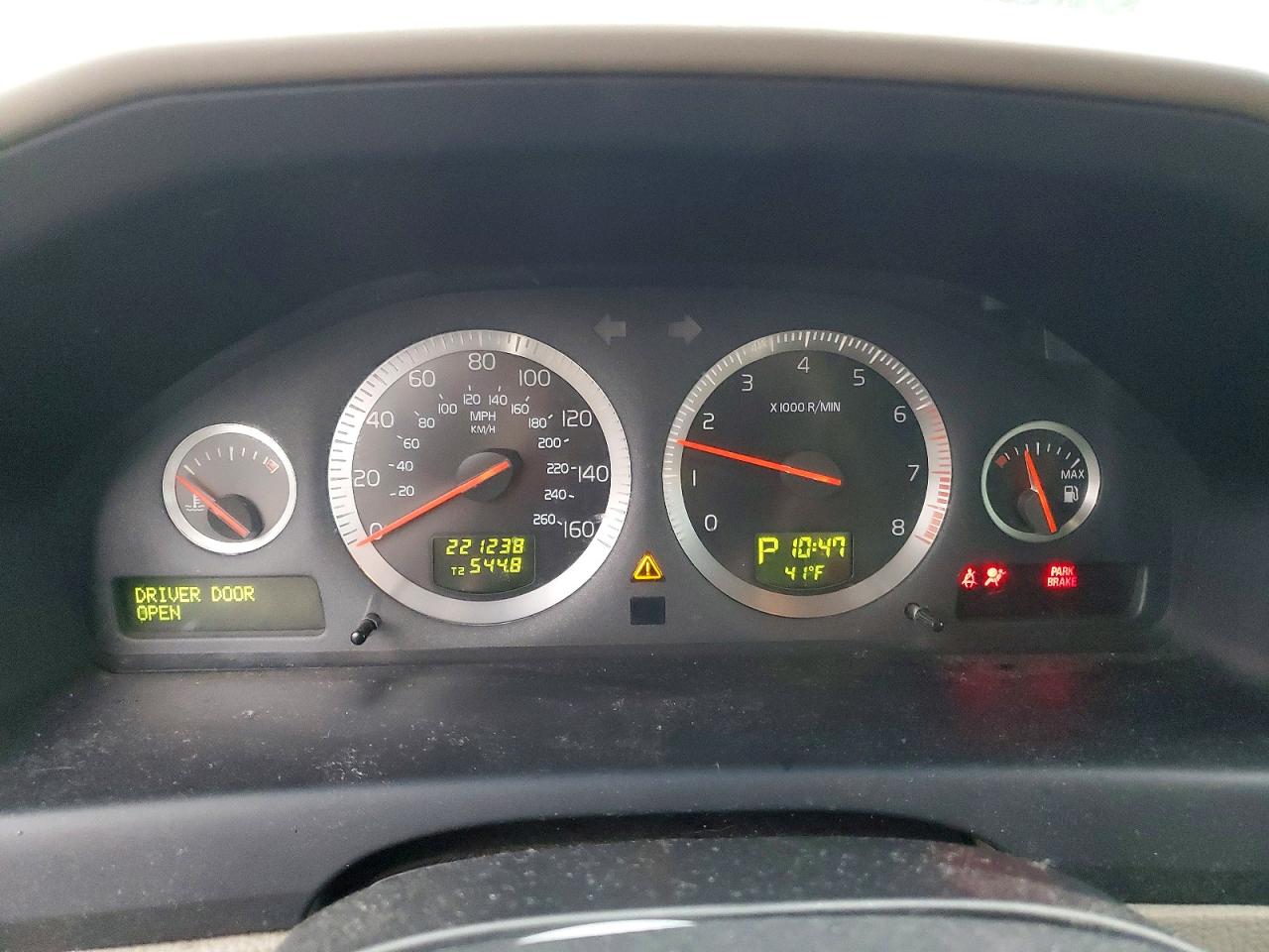 2007 VOLVO XC70 photo 9
