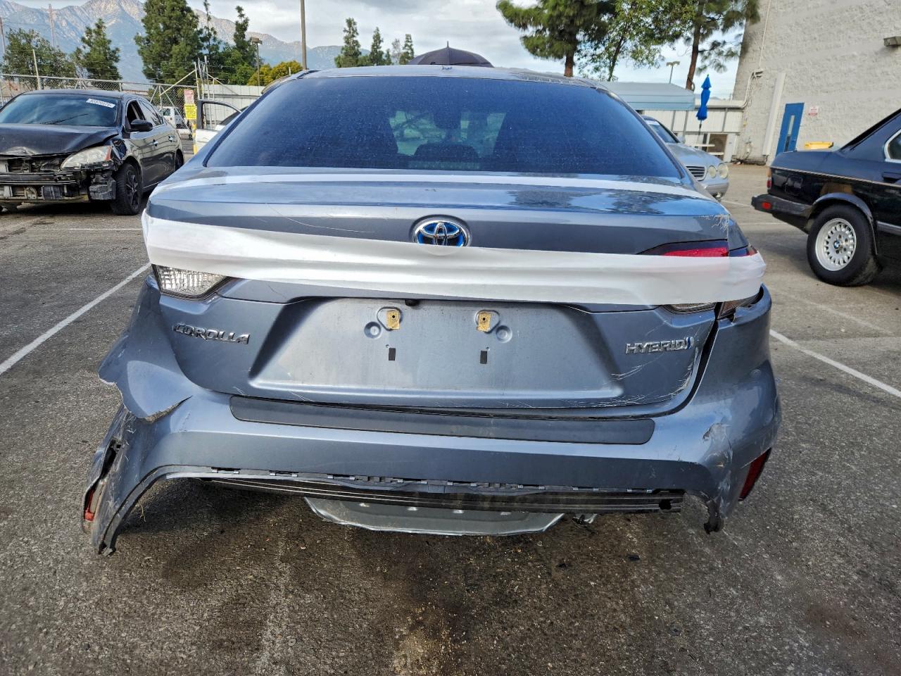 2021 TOYOTA COROLLA LE photo 6
