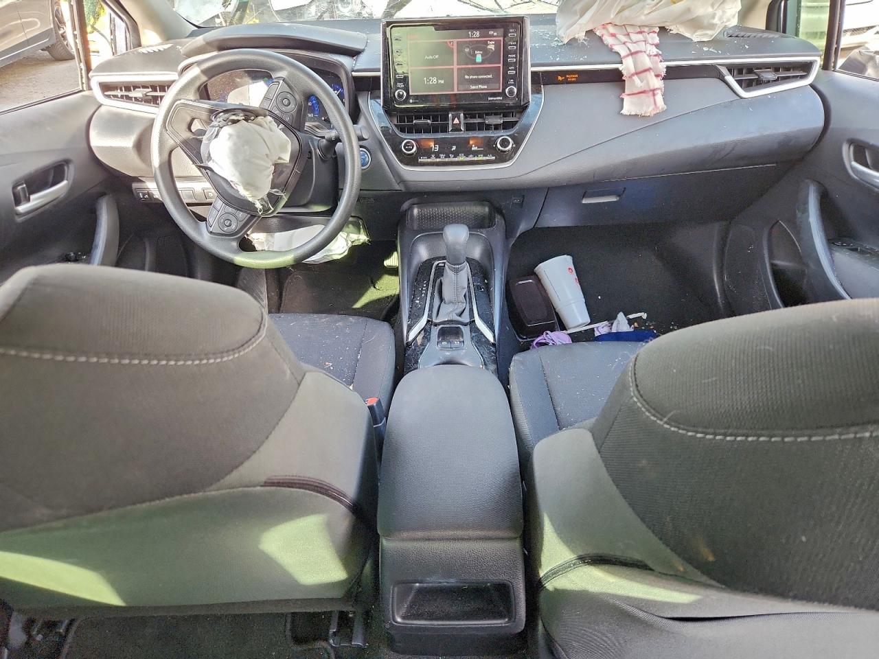 2021 TOYOTA COROLLA LE photo 8