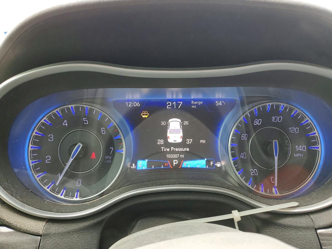2015 CHRYSLER 300 LIMITED photo 9