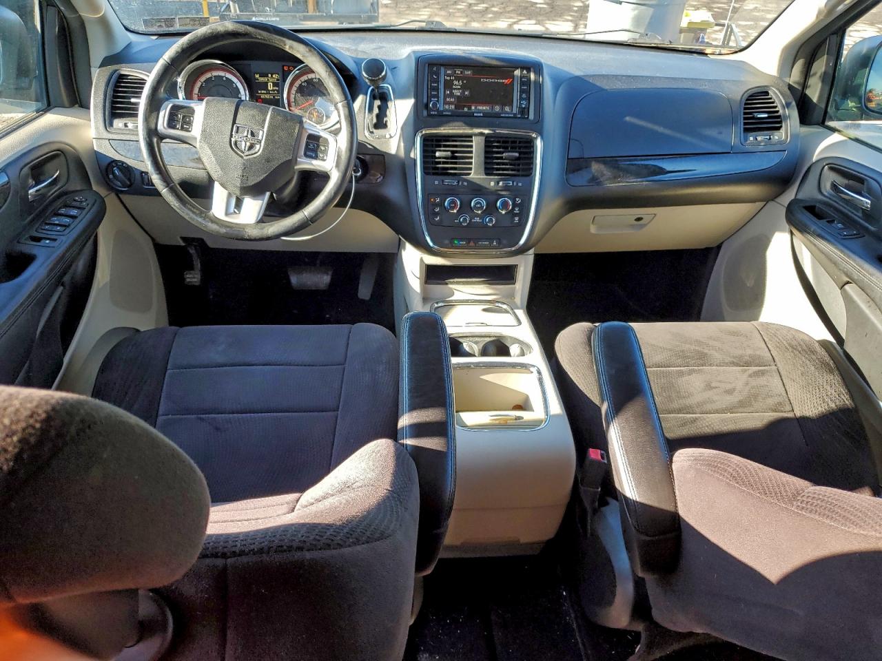 2013 DODGE GRAND CARAVAN SXT photo 8