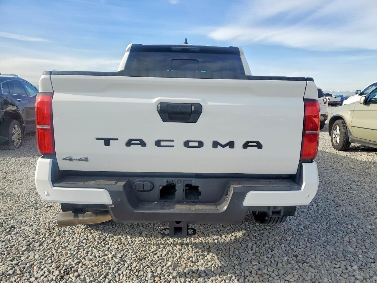 2025 TOYOTA TACOMA DOUBLE CAB photo 6