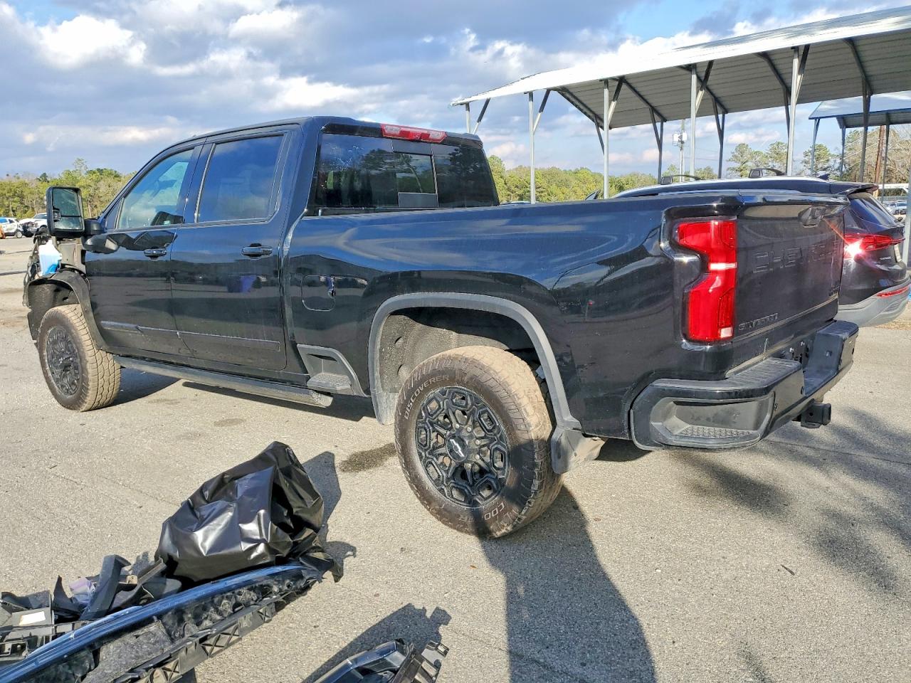 2024 CHEVROLET SILVERADO K2500 HIGH COUNTRY photo 2