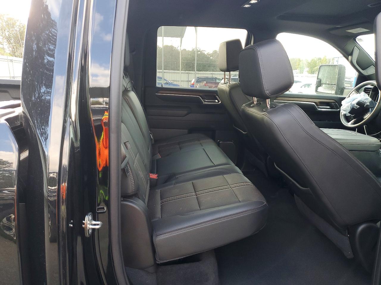 2024 CHEVROLET SILVERADO K2500 HIGH COUNTRY photo 10