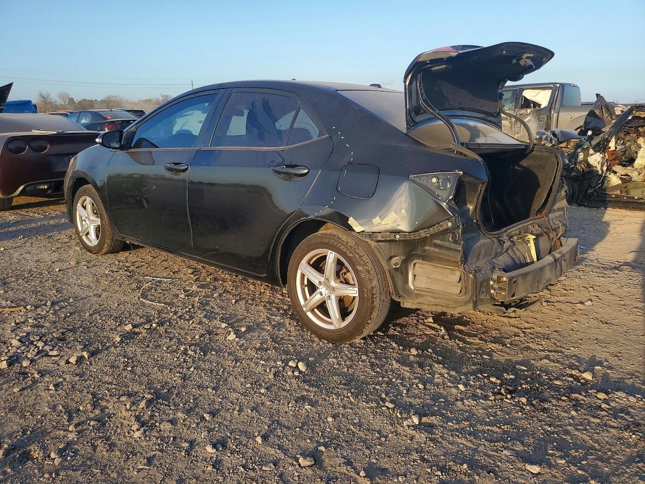 2014 TOYOTA COROLLA L photo 2