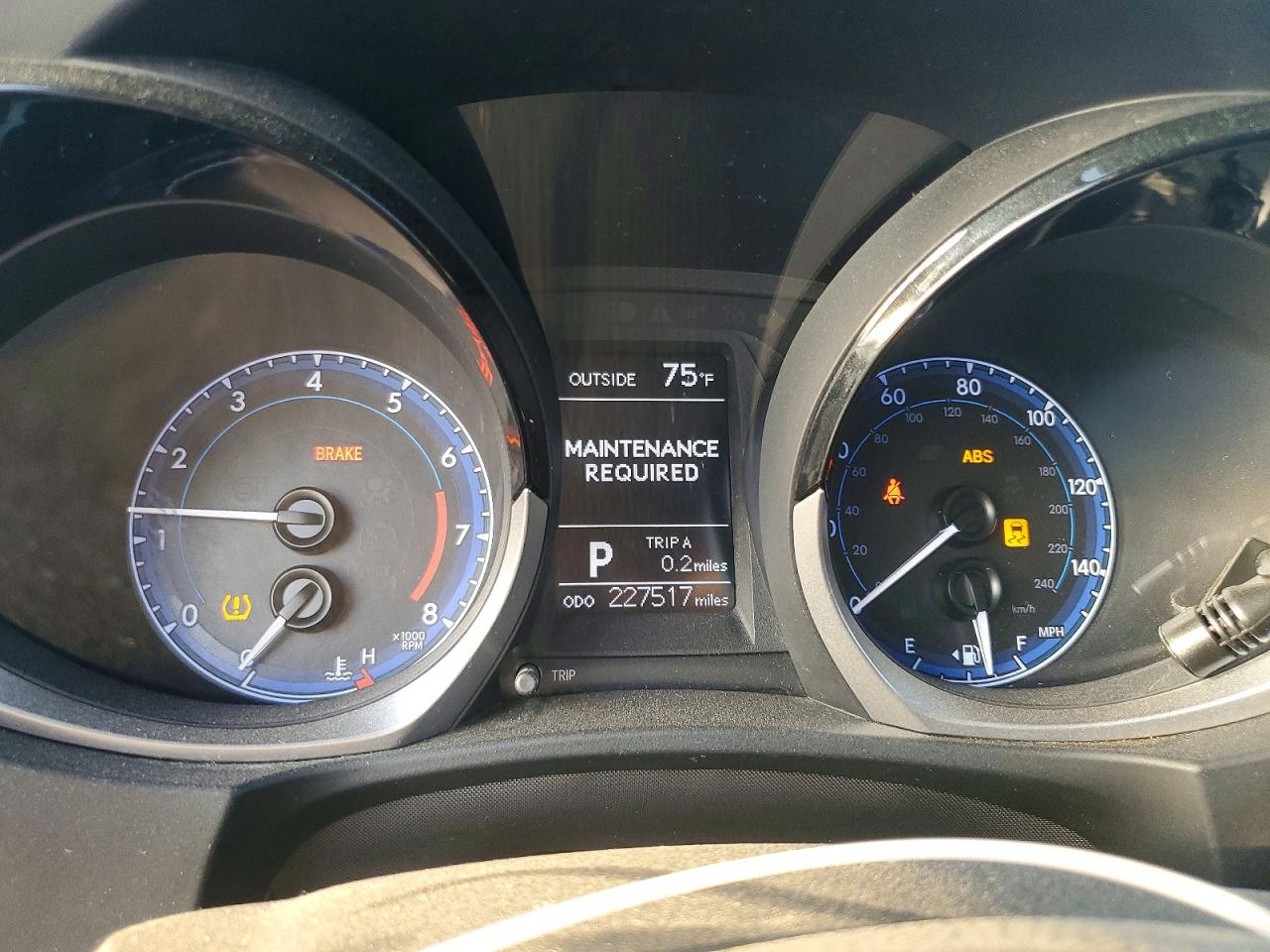 2014 TOYOTA COROLLA L photo 9