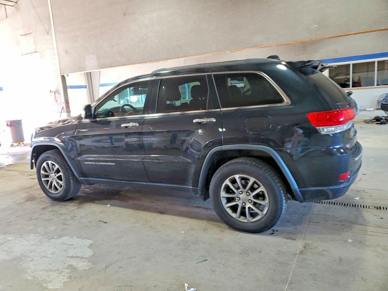 2015 JEEP GRAND CHEROKEE LIMITED photo 2