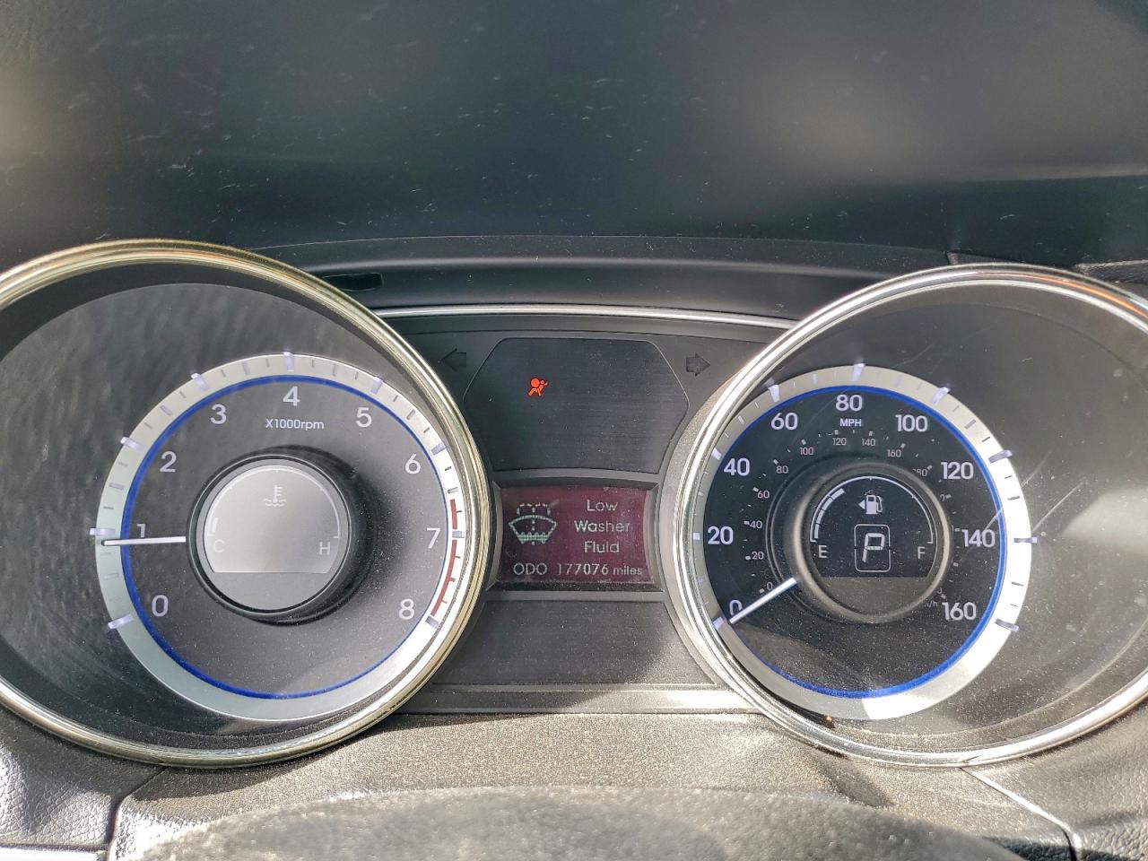 2011 HYUNDAI SONATA GLS photo 9