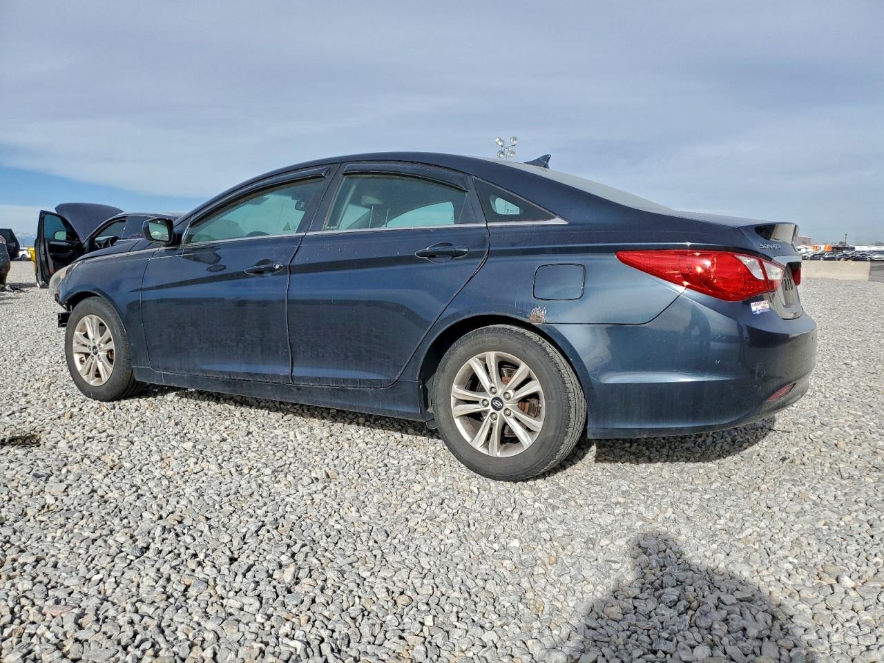 2011 HYUNDAI SONATA GLS photo 2