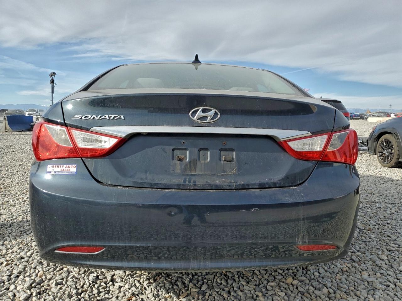 2011 HYUNDAI SONATA GLS photo 6