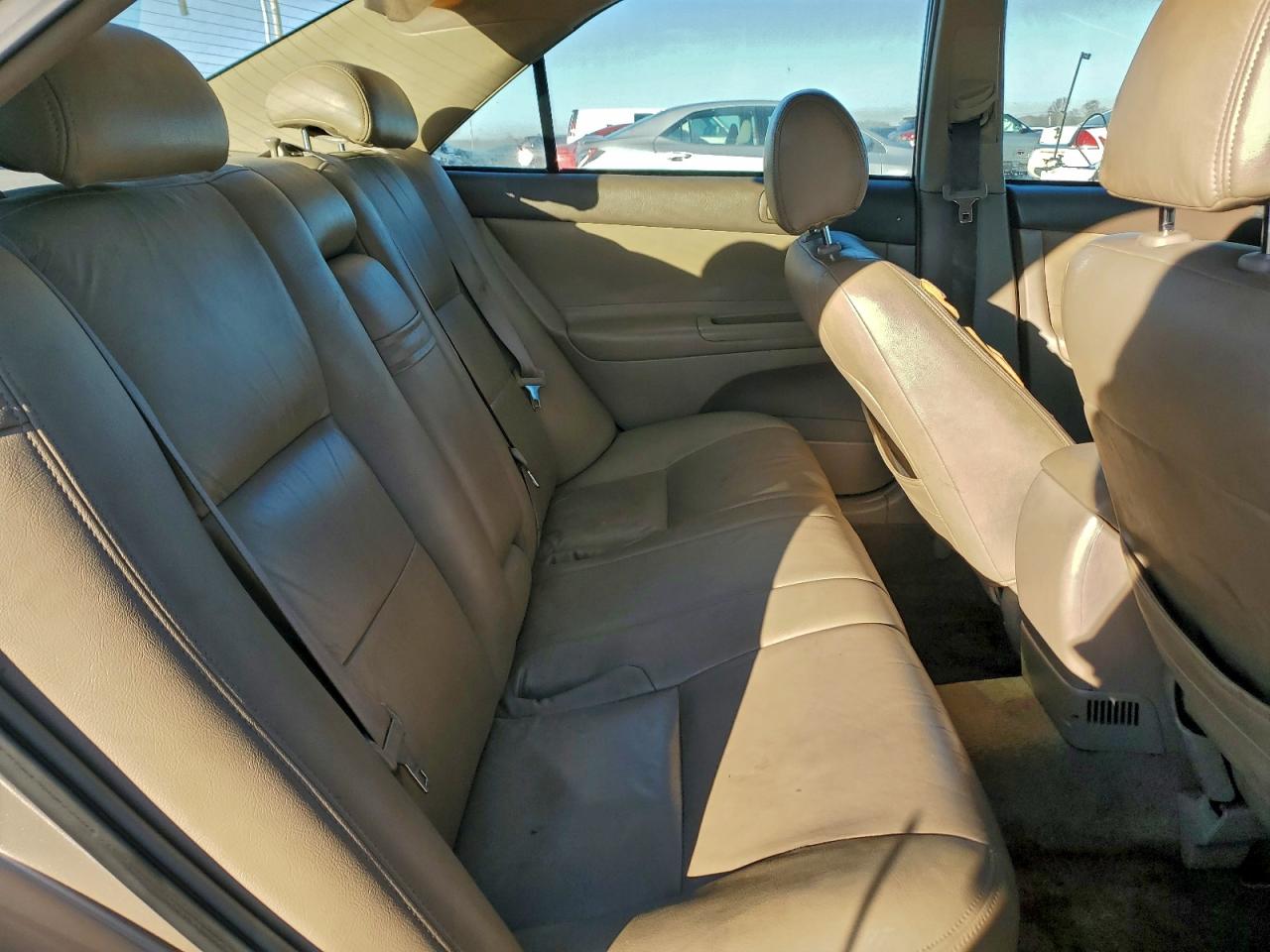 2003 TOYOTA CAMRY LE photo 10