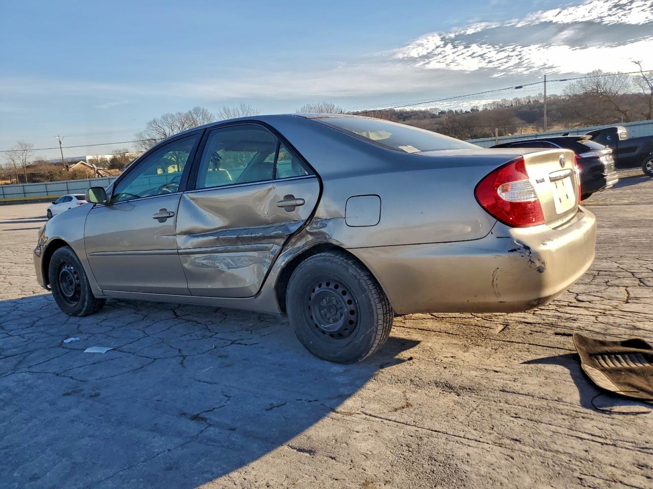 2003 TOYOTA CAMRY LE photo 2