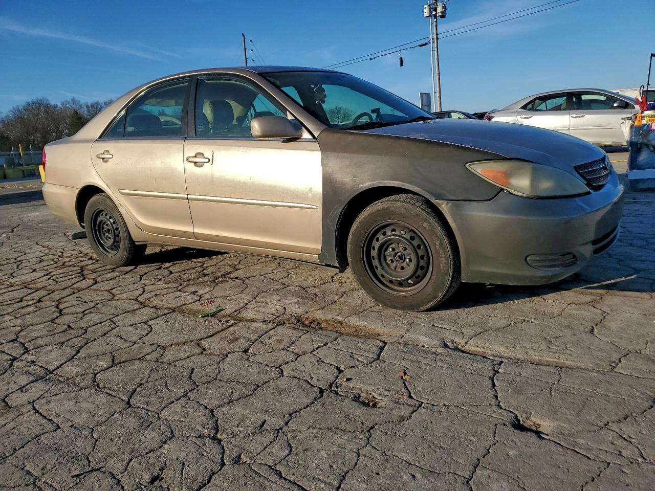 2003 TOYOTA CAMRY LE photo 4