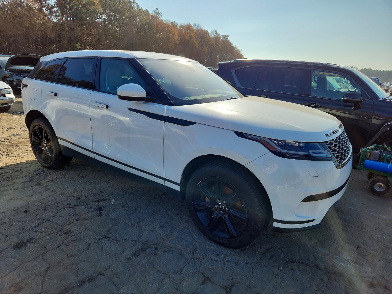 2018 LAND ROVER RANGE ROVER VELAR S photo 4