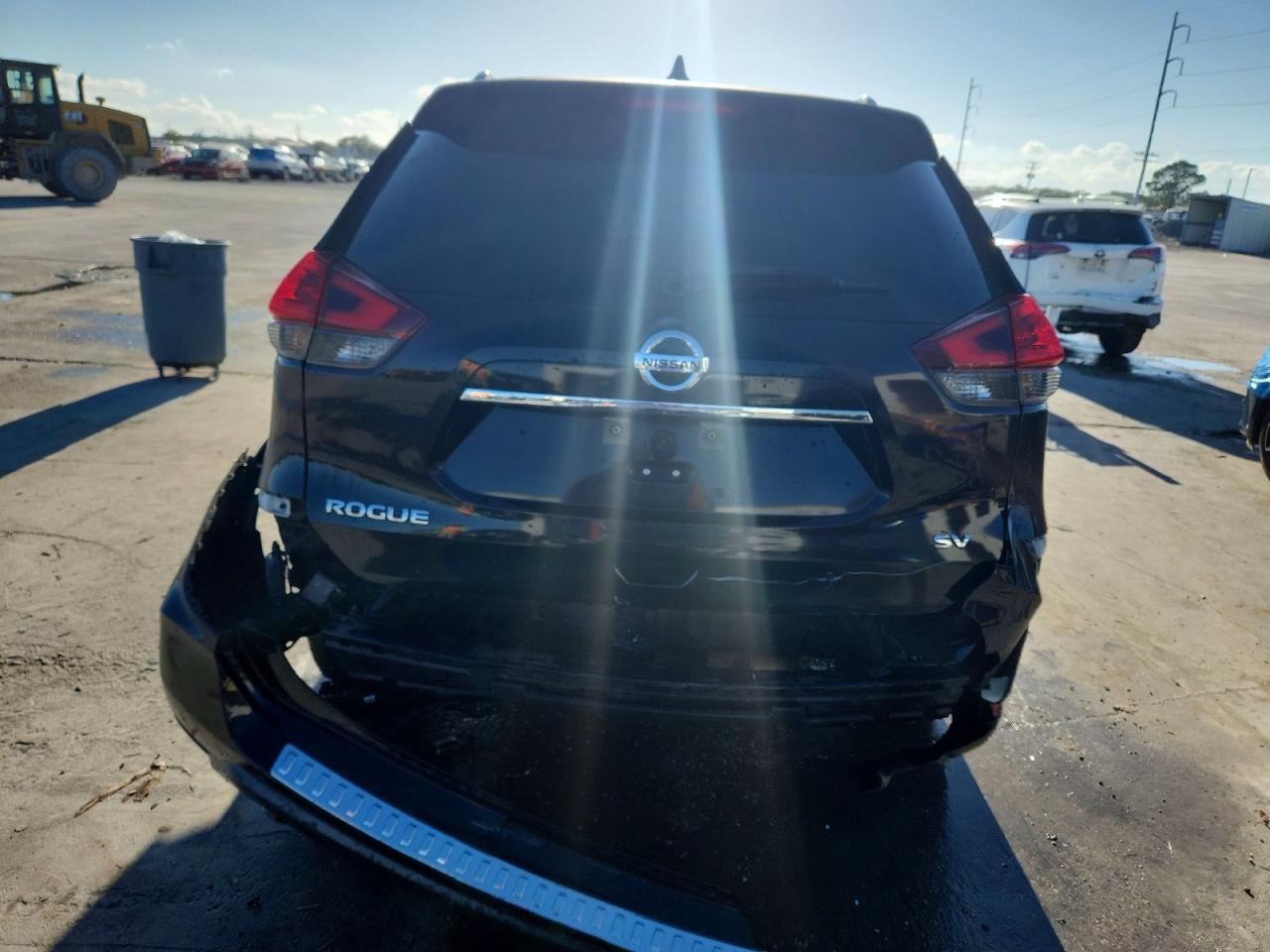 2018 NISSAN ROGUE S photo 11