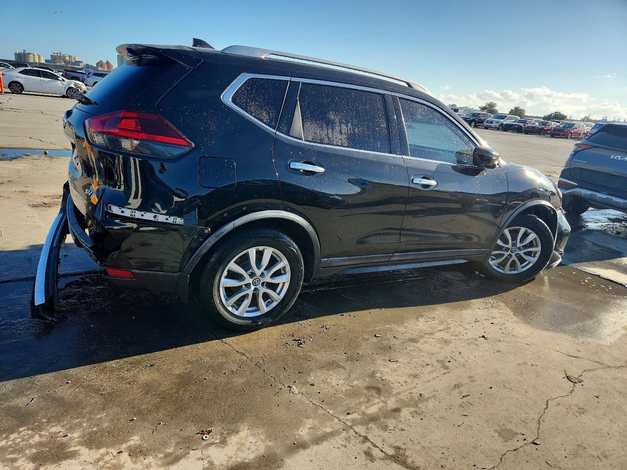 2018 NISSAN ROGUE S photo 5