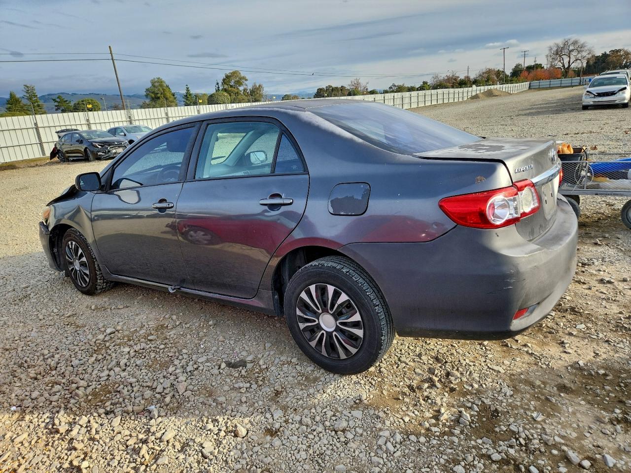 2011 TOYOTA COROLLA BASE photo 3