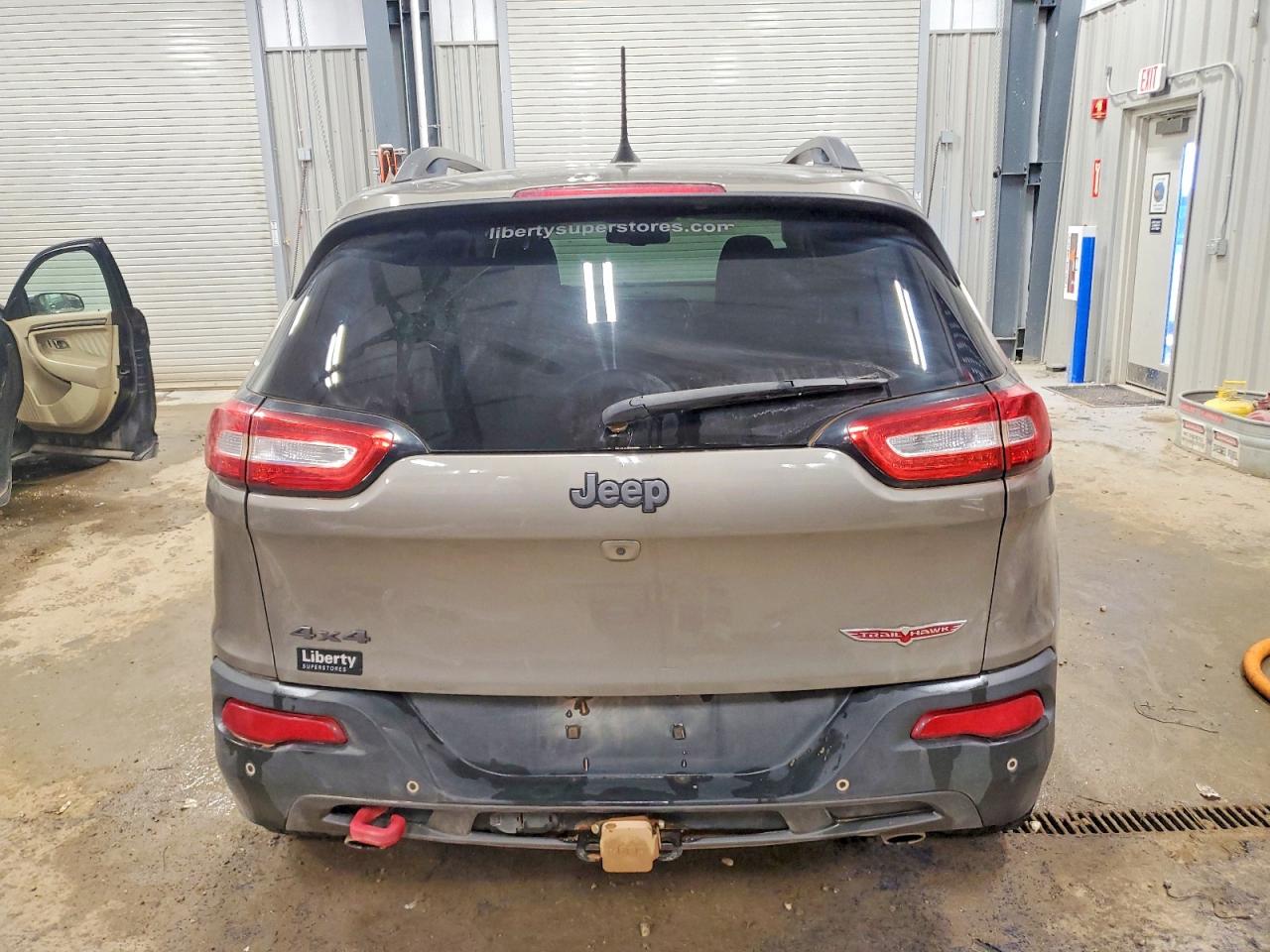 2017 JEEP CHEROKEE TRAILHAWK photo 6