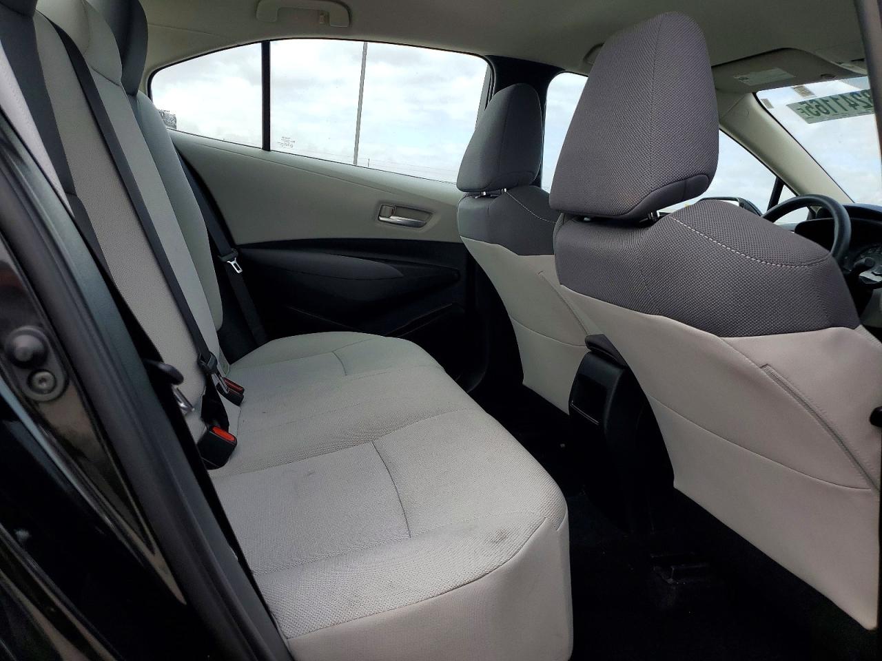 2020 TOYOTA COROLLA L photo 10